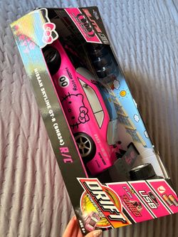Hello Kitty Skyline Gt-R R/C
