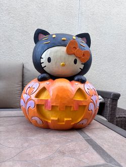 Hello Kitty Jack-o’-lantern