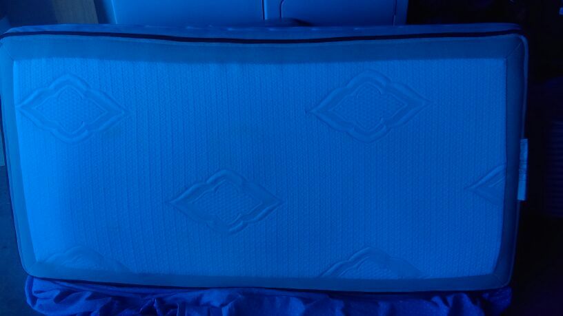 Twin thermopedic mattress