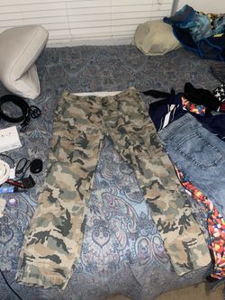 Levi Cargo Pants Size 34x30