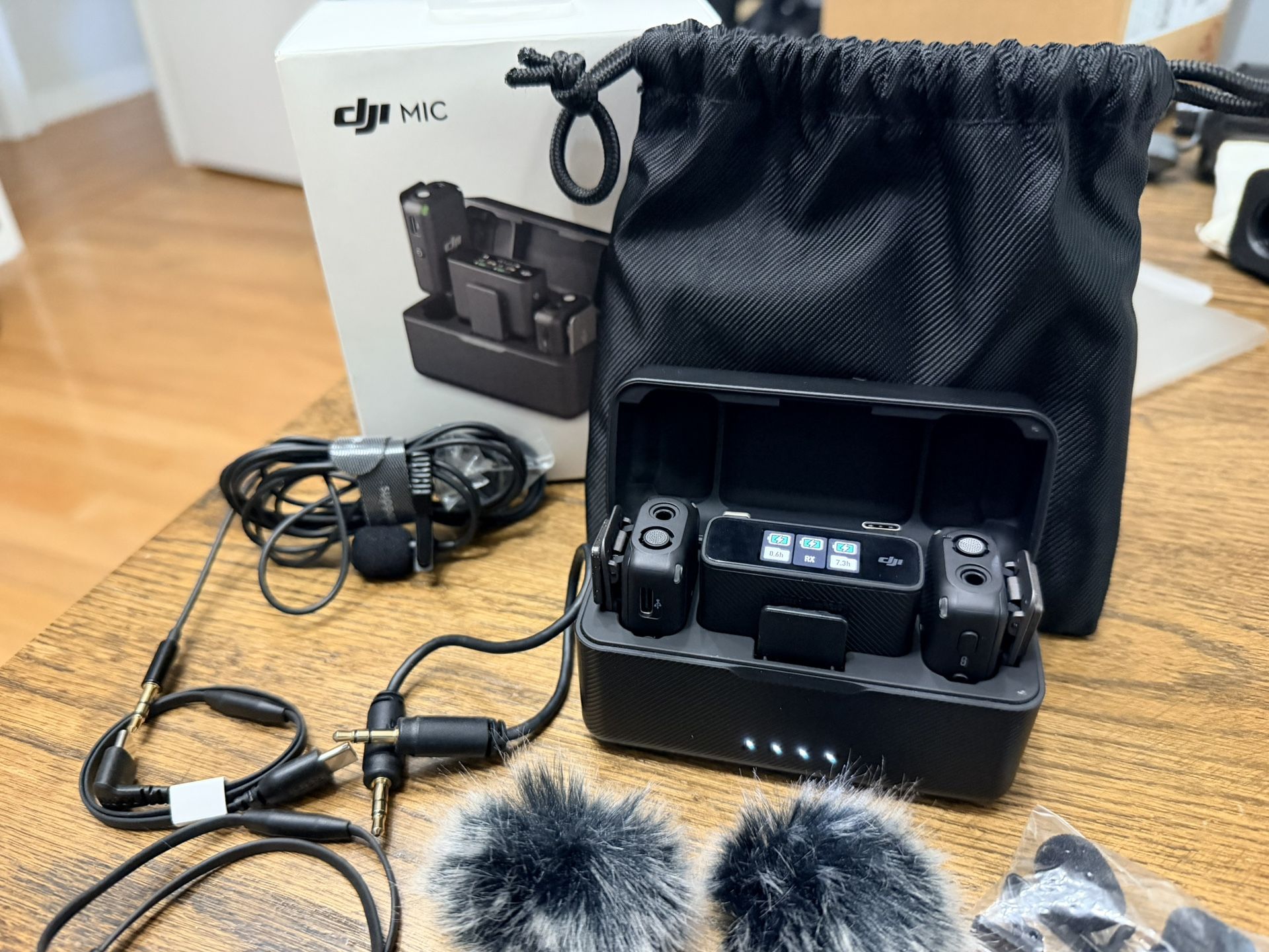 DJI - Mic - Wireless Lavalier Microphone with Dual-Channel Recording
