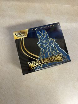 Pokemon Mega Evolution Lucario ETB