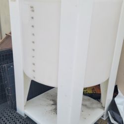 100 Gallon Water Container 