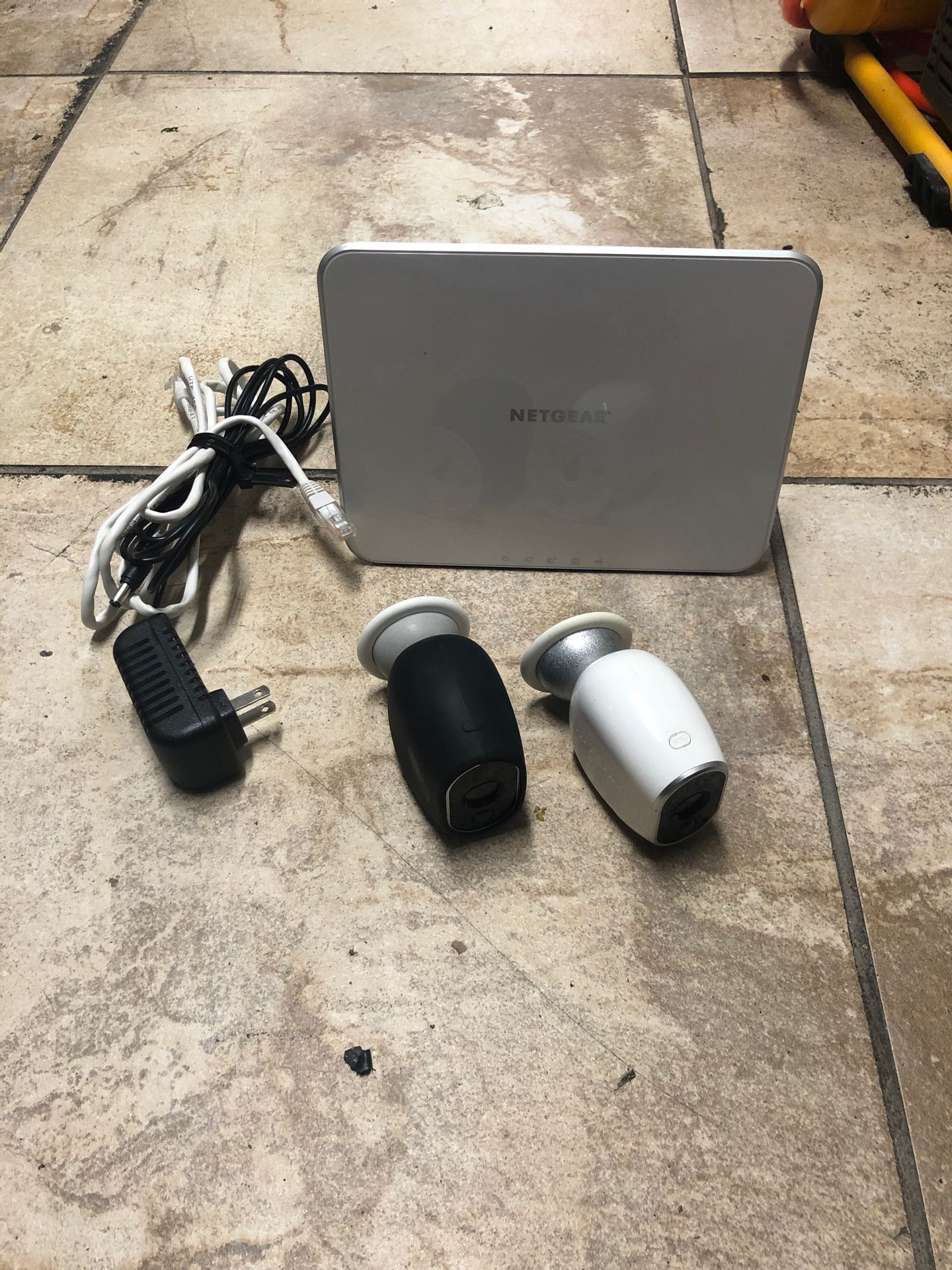 Complete Netgear Arlo 2 camera system