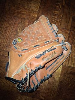 Mizuno Baseball Glove 