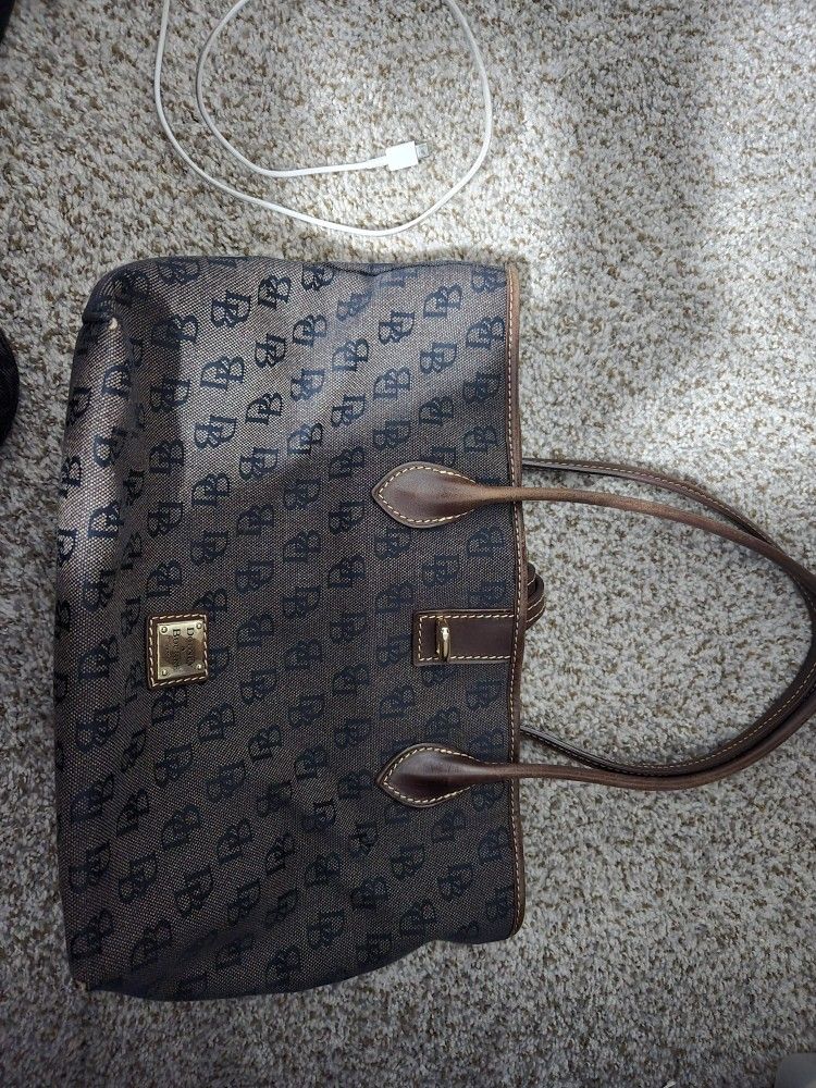 Dooney And Bourke Bag
