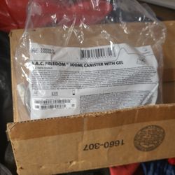 V.A.C. FREDOM 300 ML CANISTER WHIT GEL