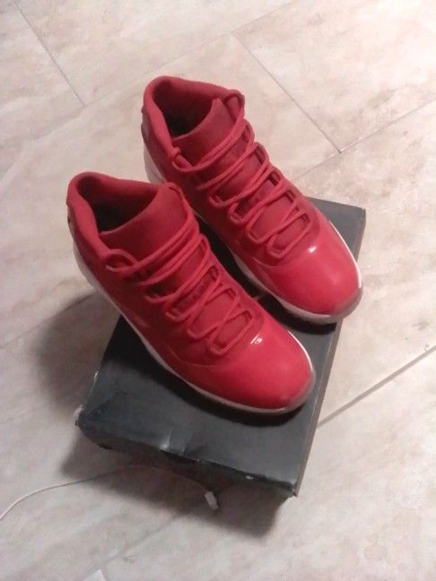 Win Like 96 11 Retro Jordans $160 Obo