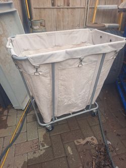 Laundry Rolling Basket