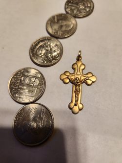 14k gold cross pendent