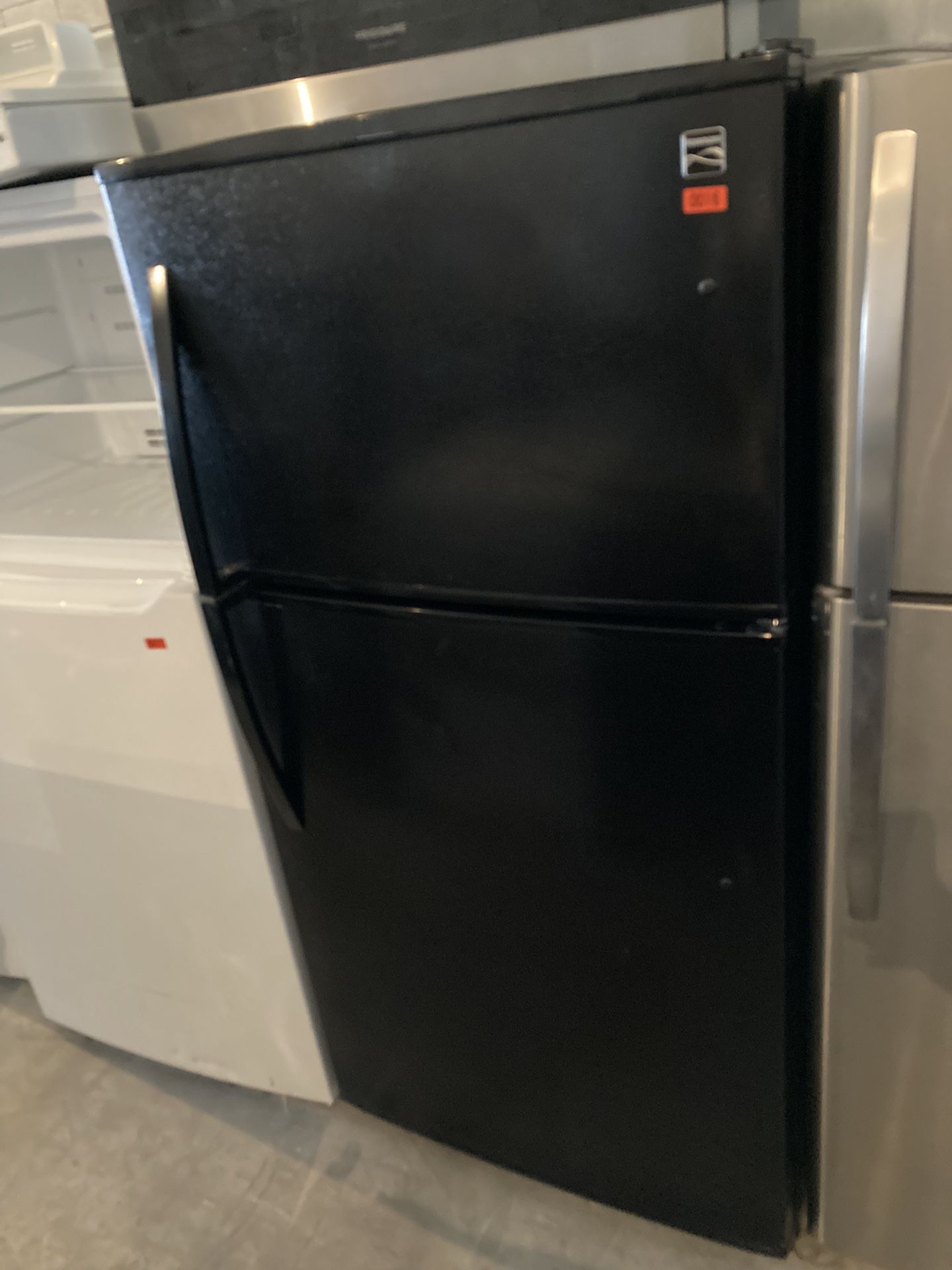 Kenmore Top Freezer Refrigerator Black $500