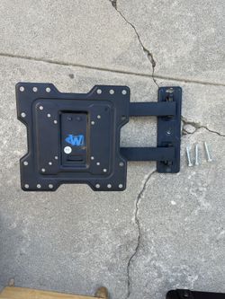 Mounting Dream Lockable TV Mount for 17-39” Flat Screen TV