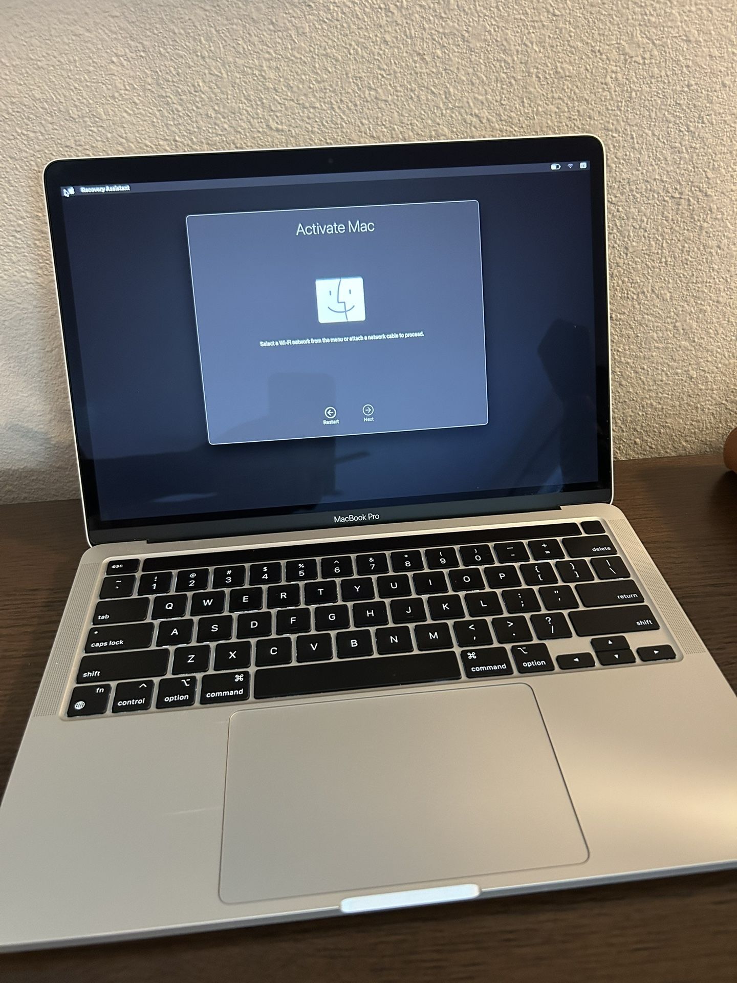 Macbook Pro, M2, 8GB RAM, 256GB SSD