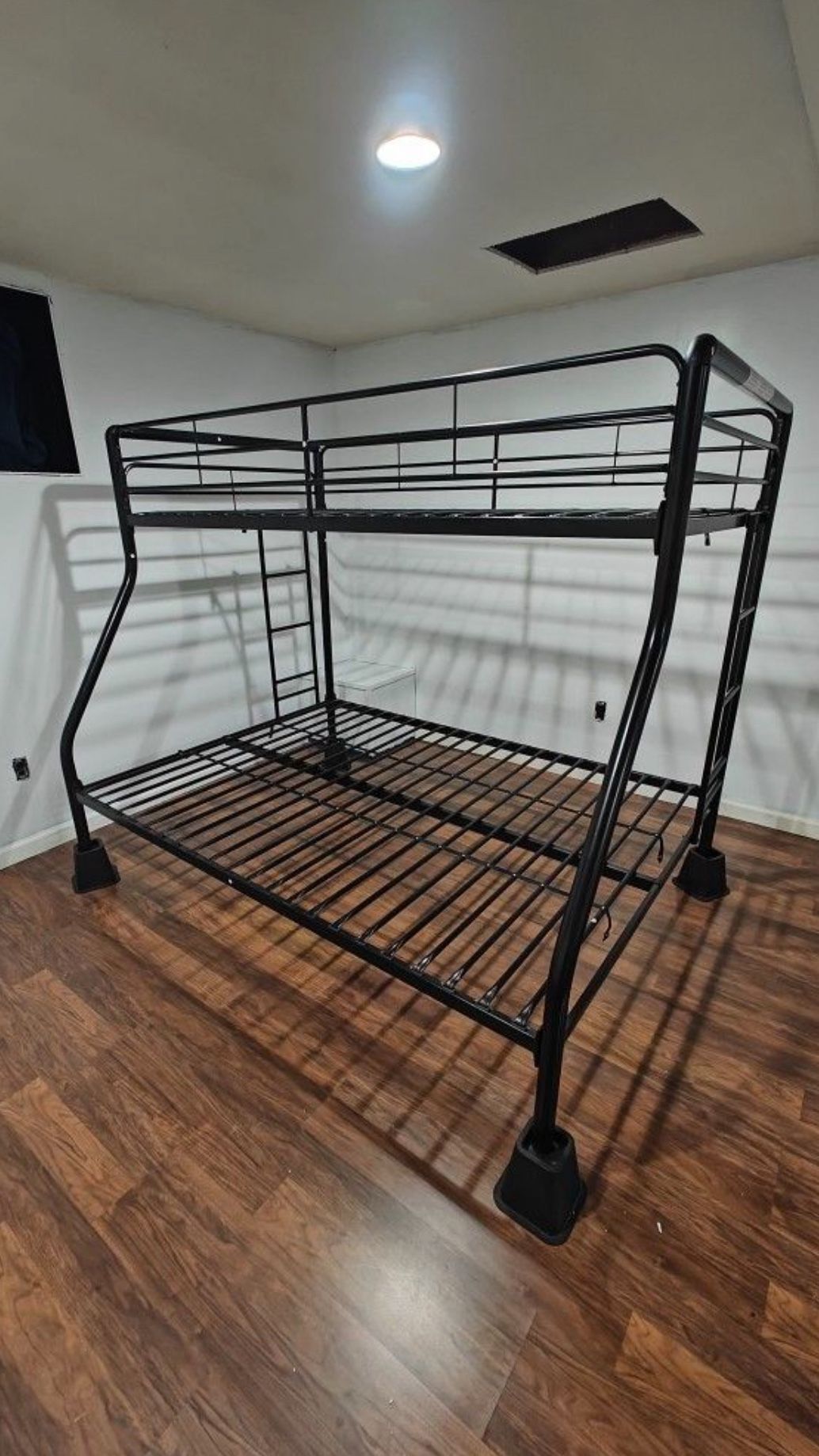 BUNK BED 🖤🖤 In Black
