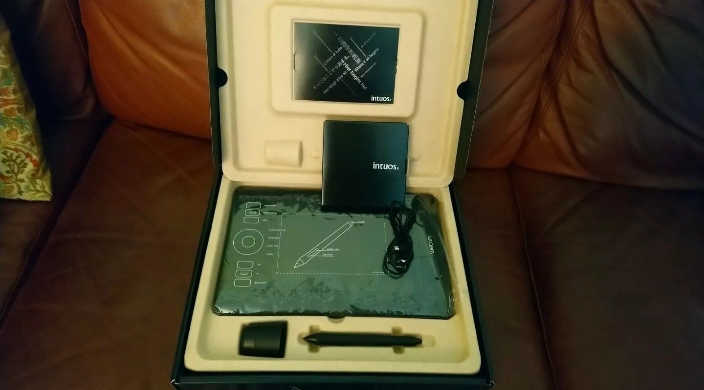 Wacom Intuos 5 Touch Small Pen Tablet PTH450