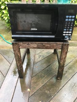 Sunbeam microwave very good condition works great 1100 Watts
