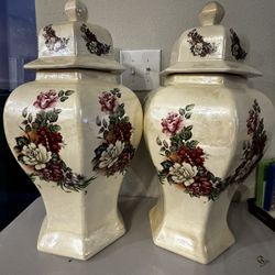 🌸 Set of 2 Large Decorative Ginger Jar Vases – $65 for Both