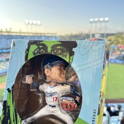 Shohei Ohtani pitching bobble head