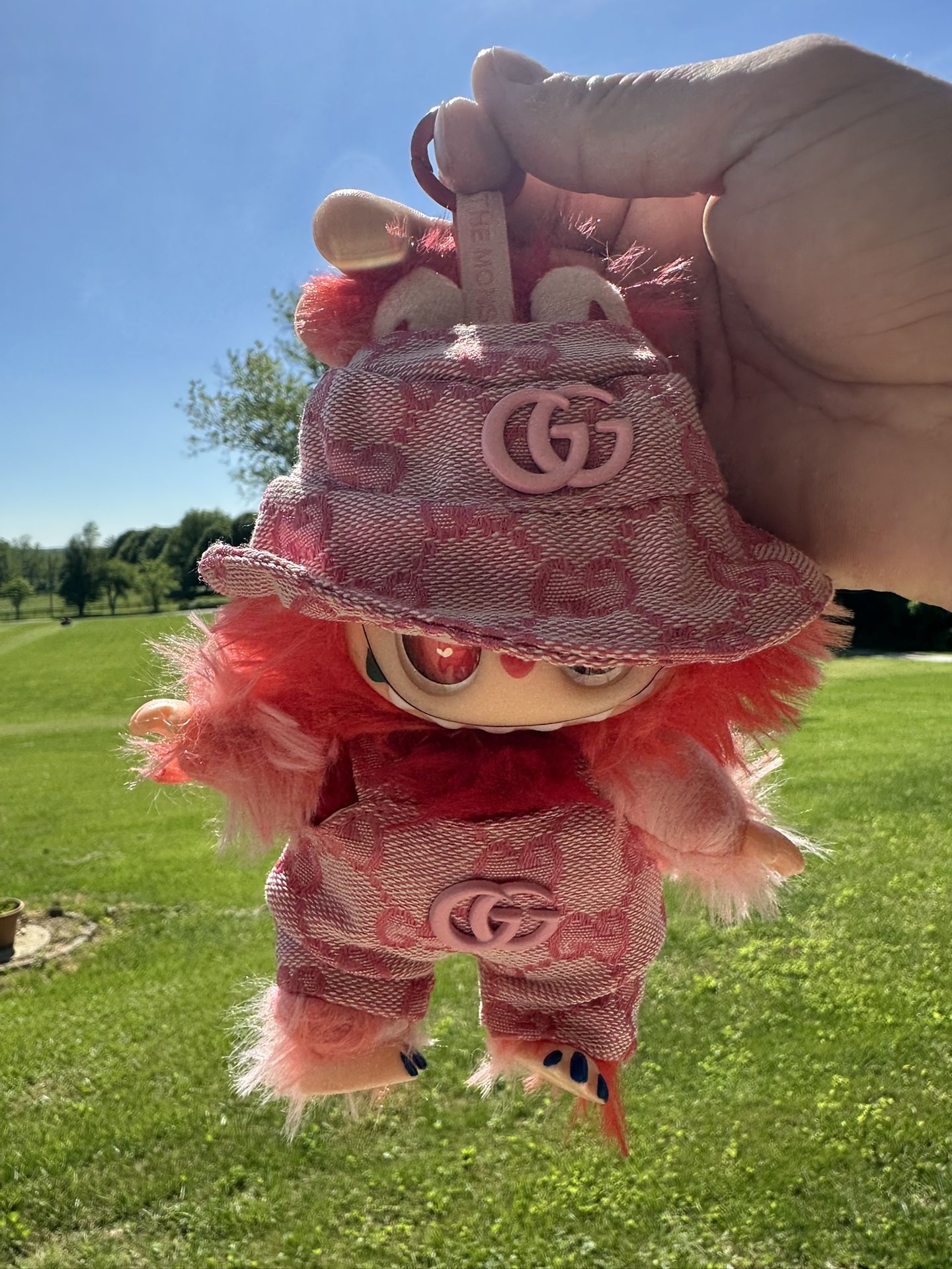 Labubu V3 with dress (this order is labubu and dress togother) If u only want labubu or the dress..contact us plz