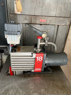 Edwards E2M 18 Vacuum pump
