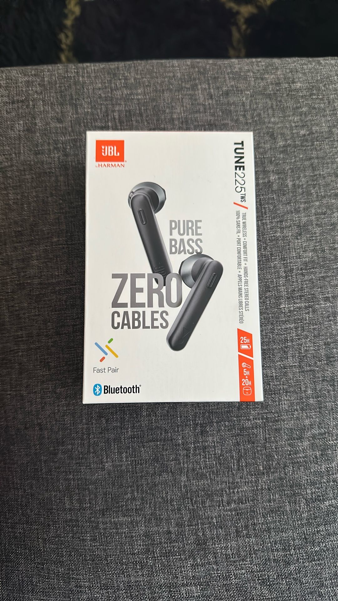 JBL Tune225 Earbuds Brand New In Box
