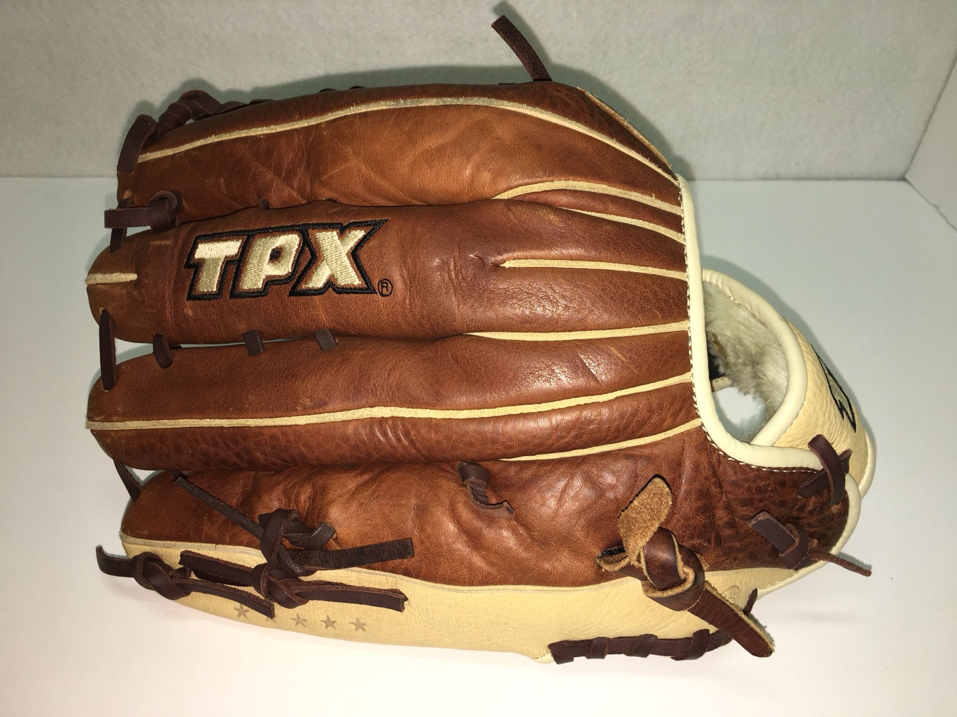 Louisville Slugger TPX 12.75 OMAHA Legacy Series Baseball Glove