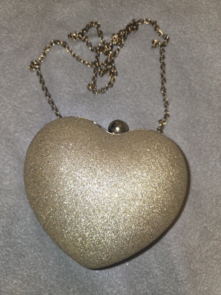 Heart Shape Clutch (Touch Of Nina)