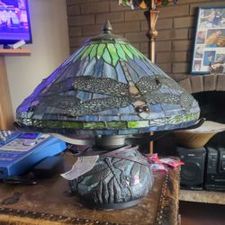 DRAGGONFLY TIFFANY type LAMP