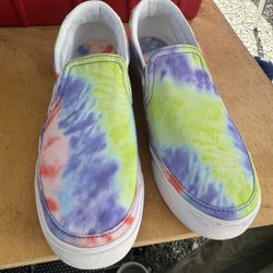 Women’s Nike Slip-On Size 8