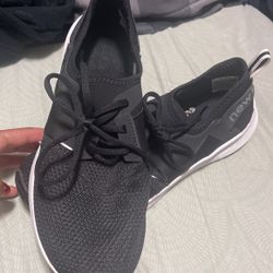 New Balance Tennis Shoes
