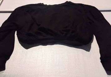 New Womens Crop sweatshirt  Med