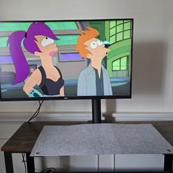 32" 4k HDR Lg Monitor With Stand / Portrait Mode