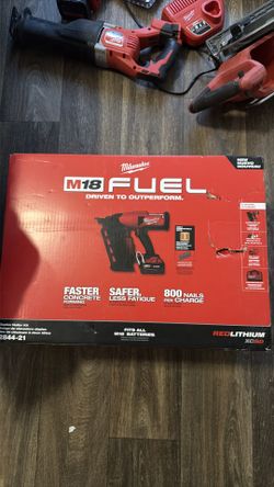M18 nail gun Milwaukee