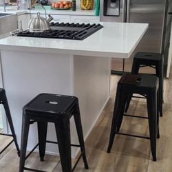4 Barstools $29 Each, Modern Metal Mid-Century Style Farmhouse , High Quality  Heavy And Strong Material, For Staging The House Looks Elegant, Perfect