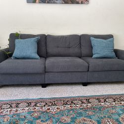 2 Pics Sofa And Love Set 
