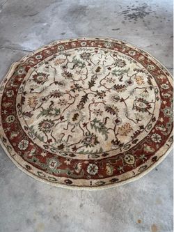 6’ round wool area rug