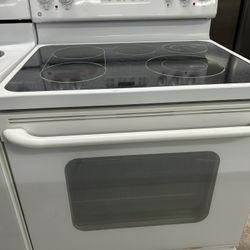 White Self Clean Glass Top Stove