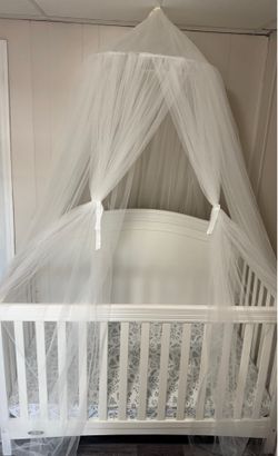 Dreamy mosquito netting