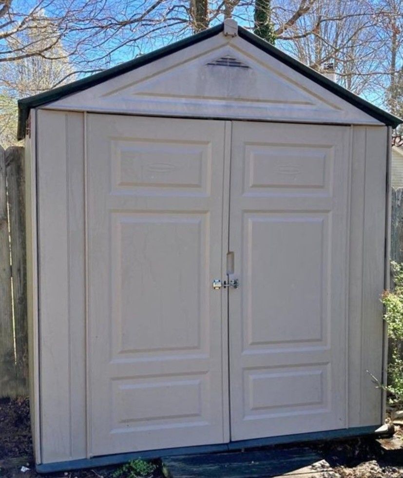 Rubbermaid Storage Shed 