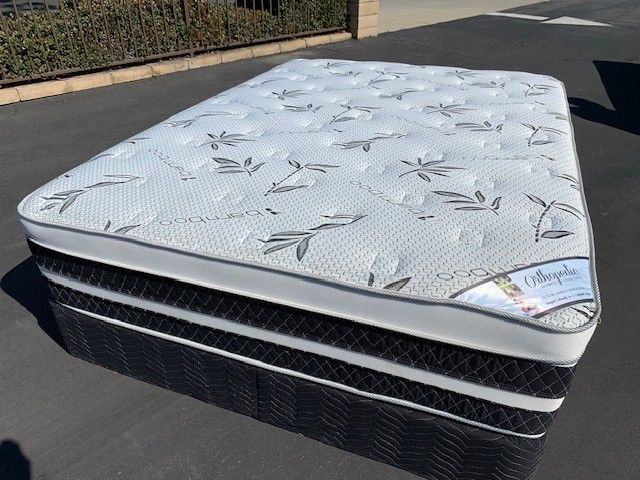 Queen Orthopedic Bamboo Pillow Top!•••