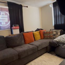 Half Sectional couch  ⛔️NEED GONE TODAY!!! SUNDAY! ⛔️