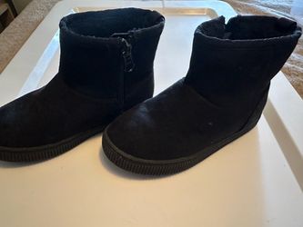 Girls boots