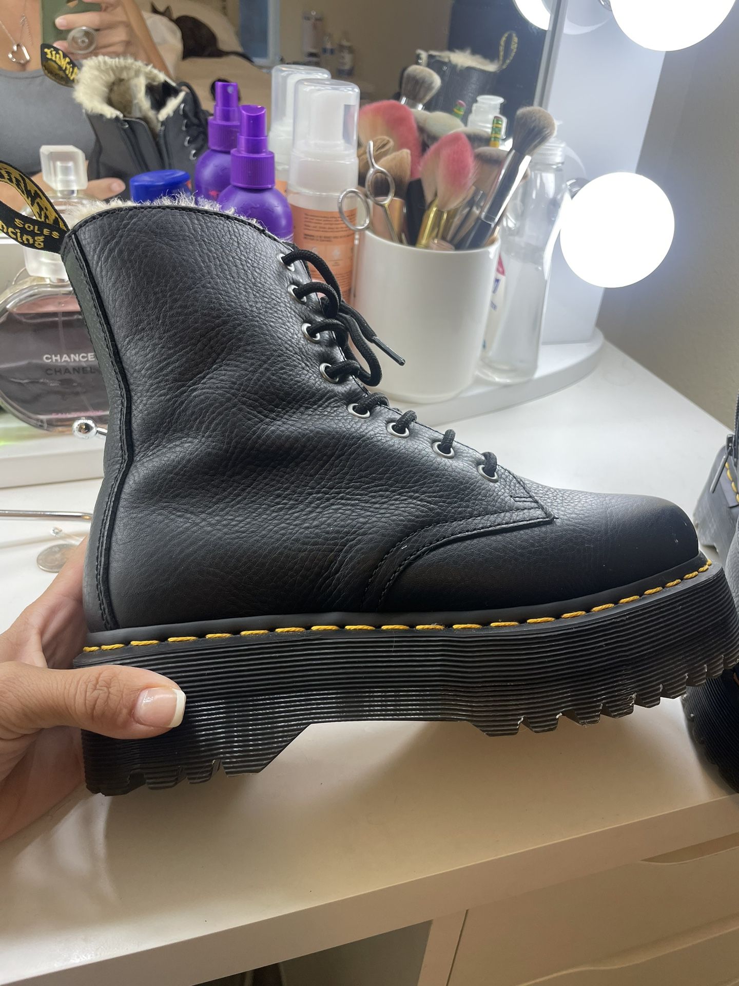 Doc Martens Leather Faux Fur Platform W7