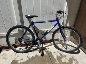 Trek 830 mountain track xc  hybrid bike 19” frame