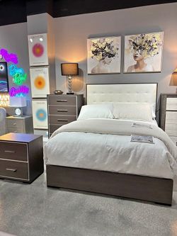 4- Pieces Brown color King & Queen size bedroom set