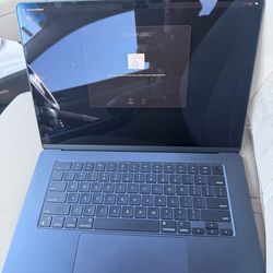 MacBook Air M3 15”