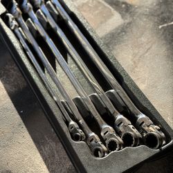 MOUNTAIN RM6  5-Piece Metric Double Box Universal Spline Ratcheting Wrench Set