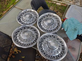 Cadillac Hubcaps