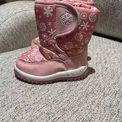 Toddler Girls Pink/white Snow Boots Size 7