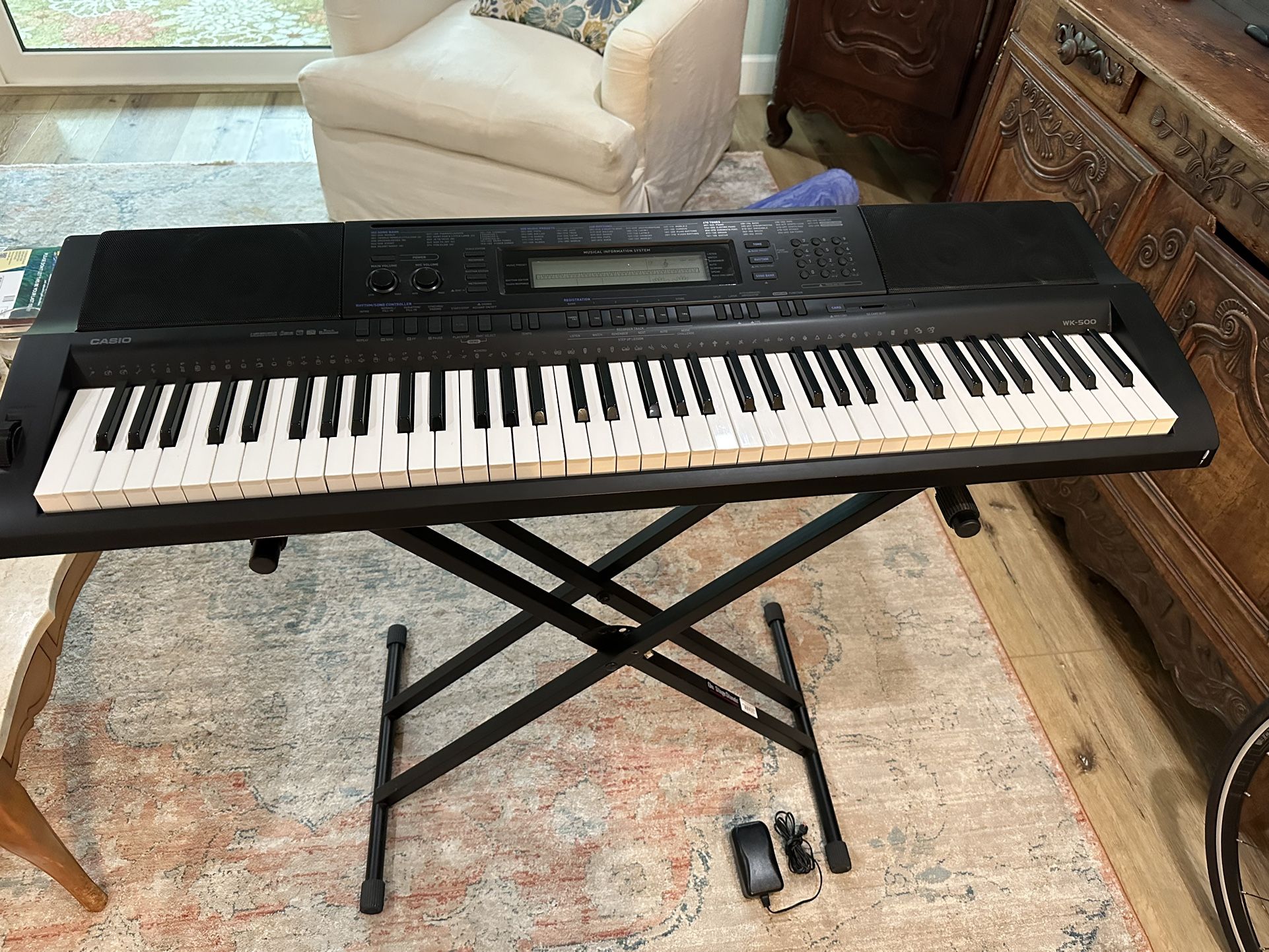 Casio WK 500 -76 Key Electronic Keyboard for Sale in Melbourne, FL